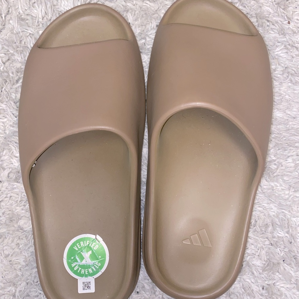Yeezy Slides